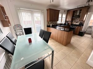 Dining Room- click for photo gallery